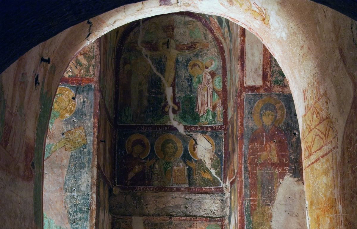    Какие послания Евфросиния Полоцкая оставила потомкам с помощью фресок в Спасо-Преображенском храме XII века