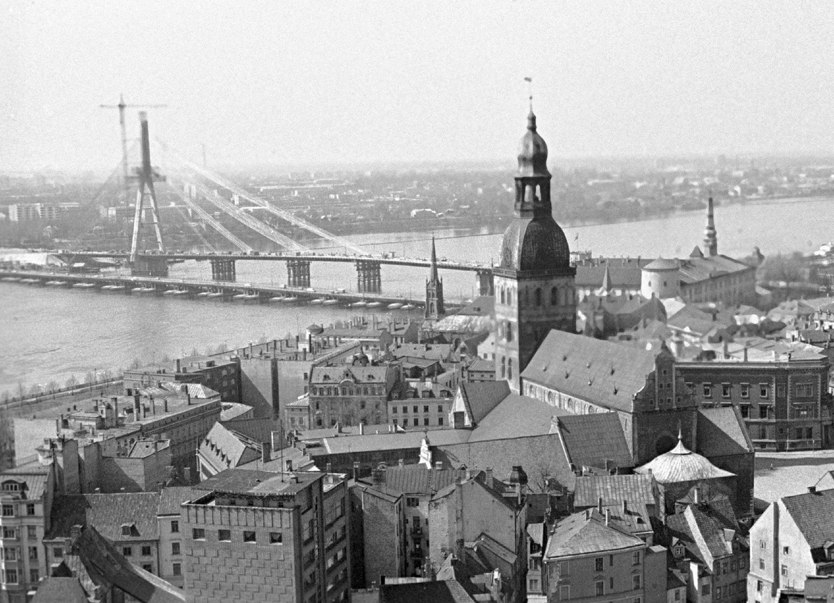 Вантовый мост через Даугаву, 1983 © Sputnik/Ян Тихонов