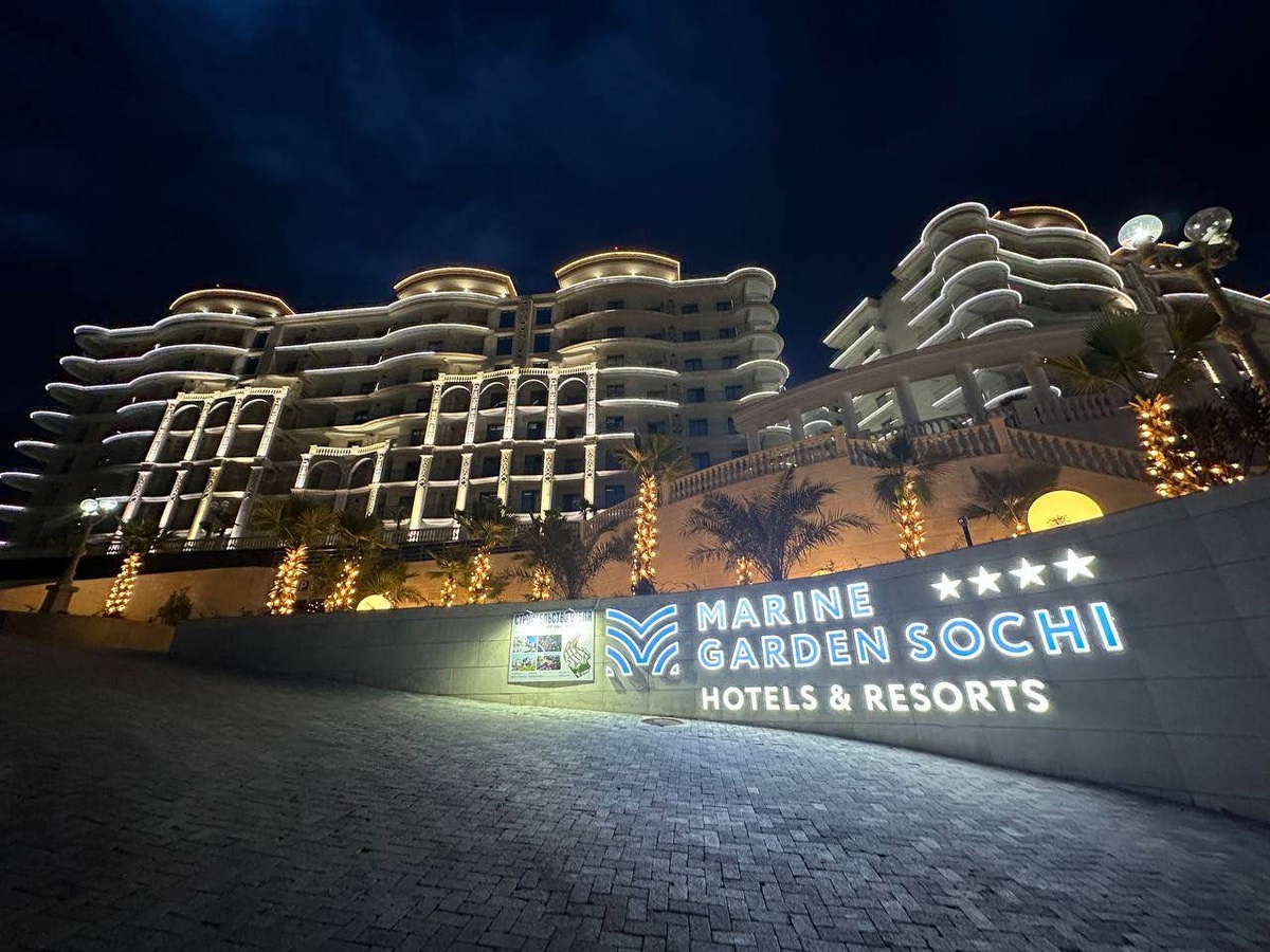 Так выглядит Marine Garden Sochi 4 ночью и это не рендер 