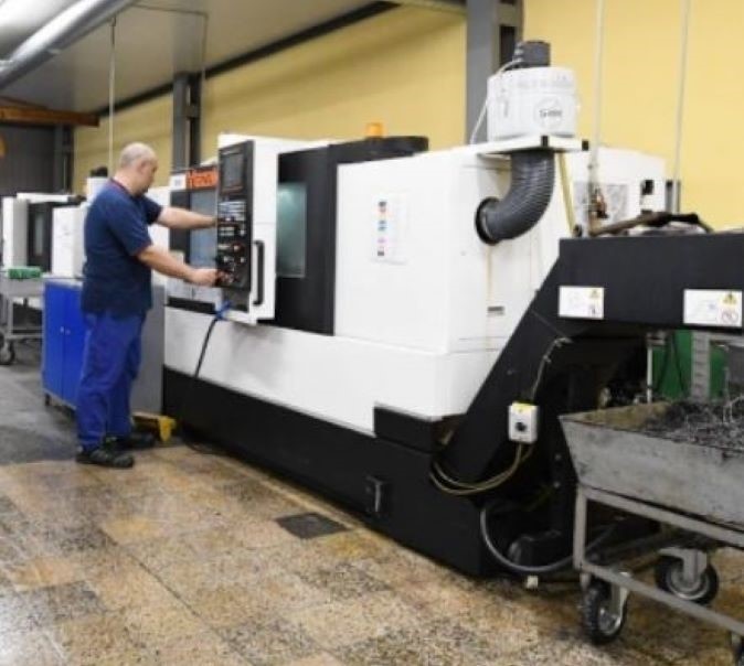 Токарный станок Mazak qsm 250 - место работы мужа (фото с сайта завода). Листайте вправо.