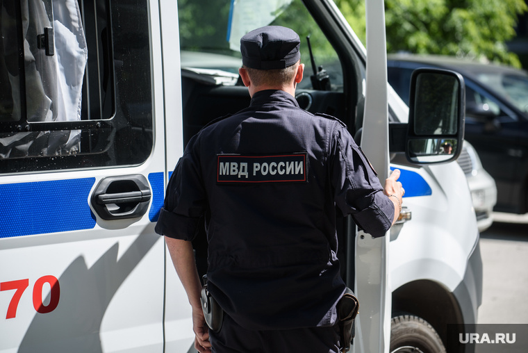    Местные жители вызвали сотрудников МВД