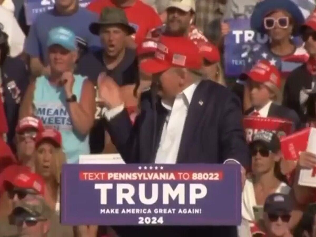    Кадры стрельбы на выступлении Трампа в Пенсильвании© соцсети