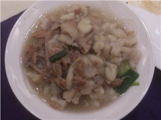 Этот ресторан был открыт еще в 1898 году. Он знаменит тем, что в нем готовят многие мусульманские блюда, местные деликатесы и знаменитые лепешки пита с супом из баранины или говядины.