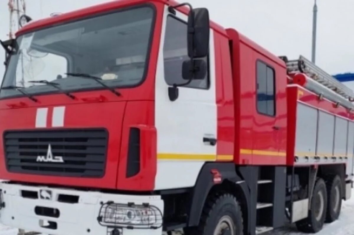    Усинское и Ухтинское районные нефтепроводные управления получили десять новых современных пожарных автомобилей российского производства.