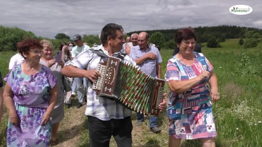 ГАРМОНИСТ АНАТОЛИЙ СВЯТОВ ПРИЕЗЖАЙТЕ В ГОСТИ ЛЕТОМ БУДЕМ В ПОЛЕ ПЕТЬ ЧАСТУШКИ ПРО ЛЮБОВЬ СЕРДЕЧНУЮ!