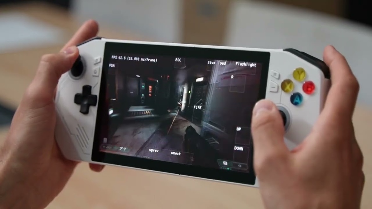 российская игровая портативная консоль - прототип