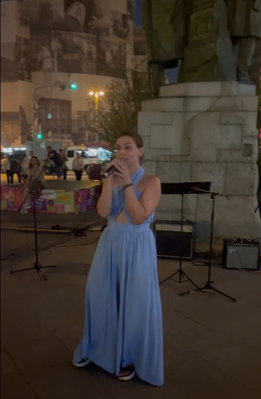 14 июля Камергерский переулок. Московский Фестиваль "Ешь, гуляй, дыши" - 2024. К сожалению, крайне не рекомендую, уважающему себя музыканту, связываться. Как сказали потом, мы кого-то выручали, "дырку" вместо театралов затыкали... 