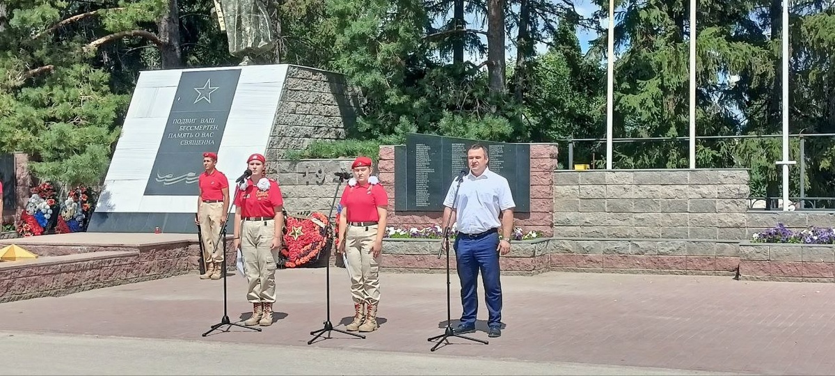 12 июля, в день крупнейшего танкового сражения Великой Отечественной войны под Прохоровкой, юнармейцы Безенчука заступили на Пост № 1 для несения Вахты Памяти.