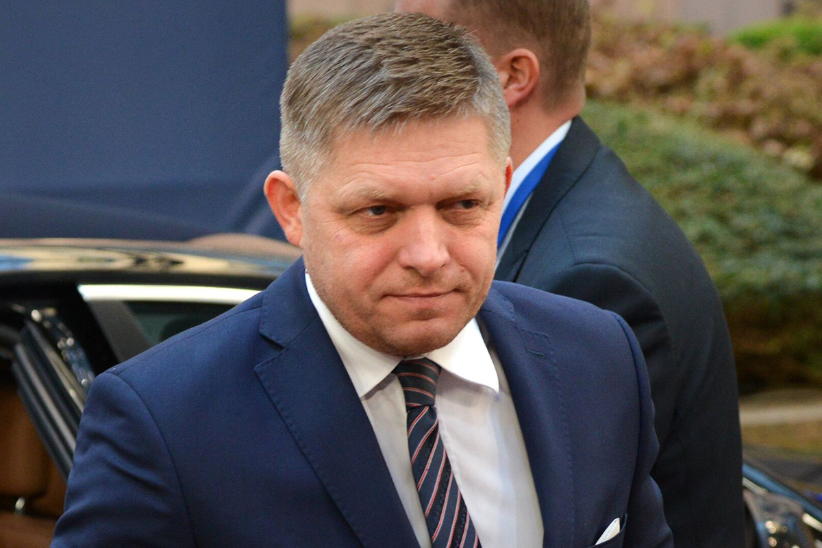    «Сценарий под копирку». Фицо прокомментировал покушение на Трампа