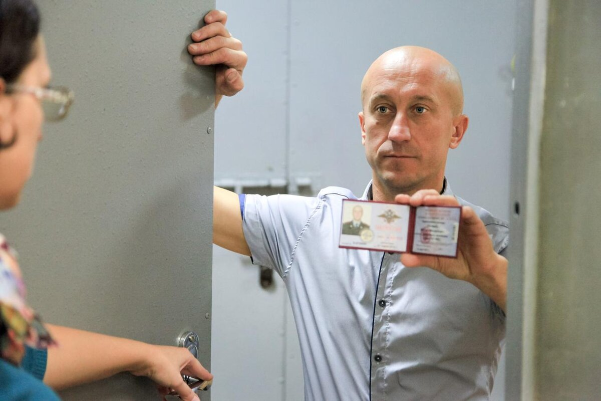 Опер полиция. Оперативный сотрудник полиции. Оперуполномоченный. Следователь. Оперативники уголовного розыска.