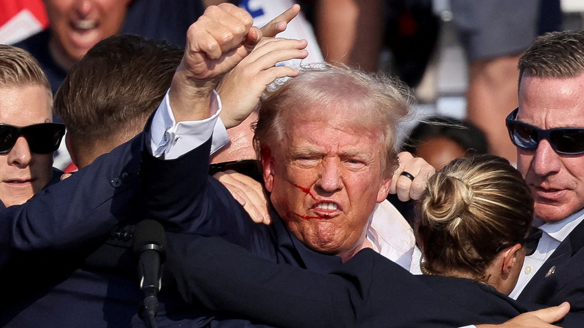 Трамп во время покушения