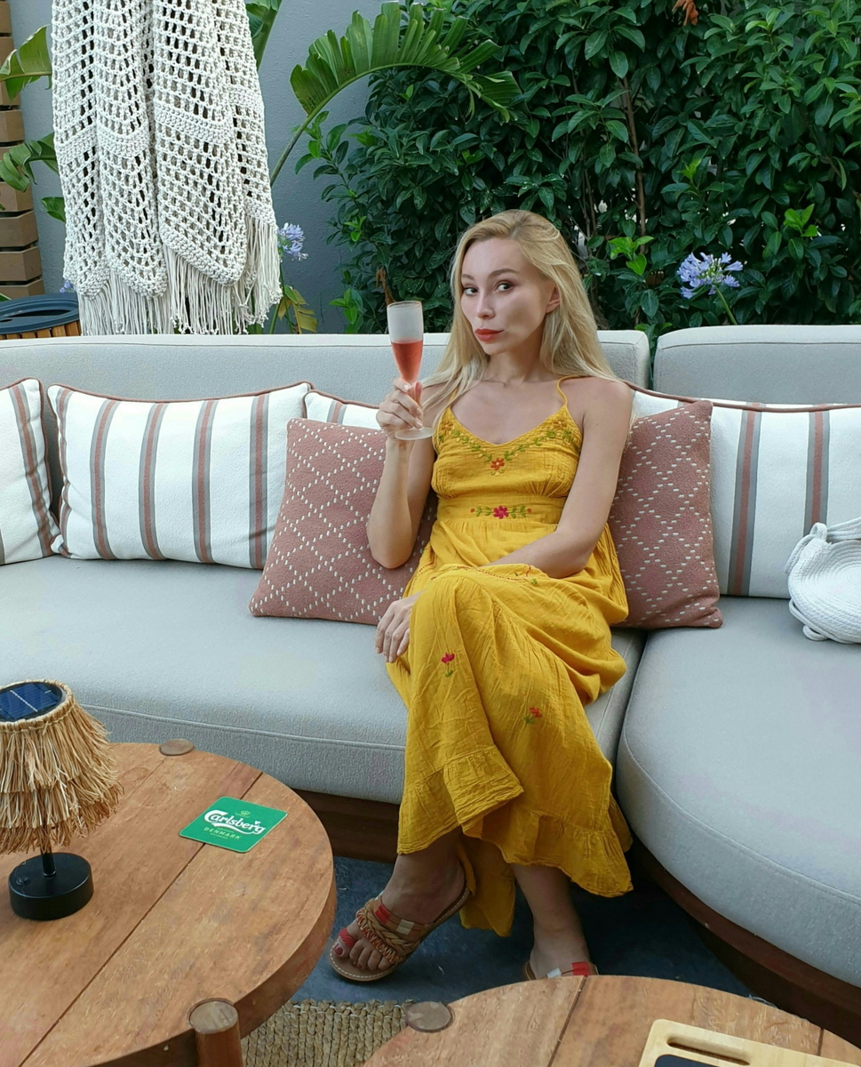 Из солнечной Турции — солнечной, как моё платье :)