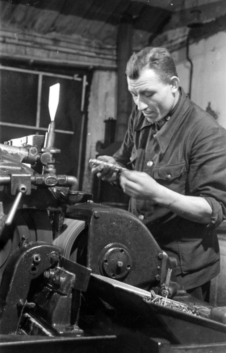    Год до юбилея Победы. Как чкаловцы помогали фронту в годы Великой Отечественной войны Белов Михаил Александрович