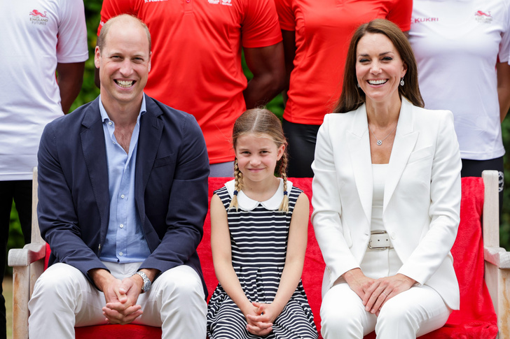 Маленькие принц и принцесса, как и их родители, обожают спорт и активно болеют на трибунах. Как известно, принц и принцесса Уэльские — большие поклонники спорта.