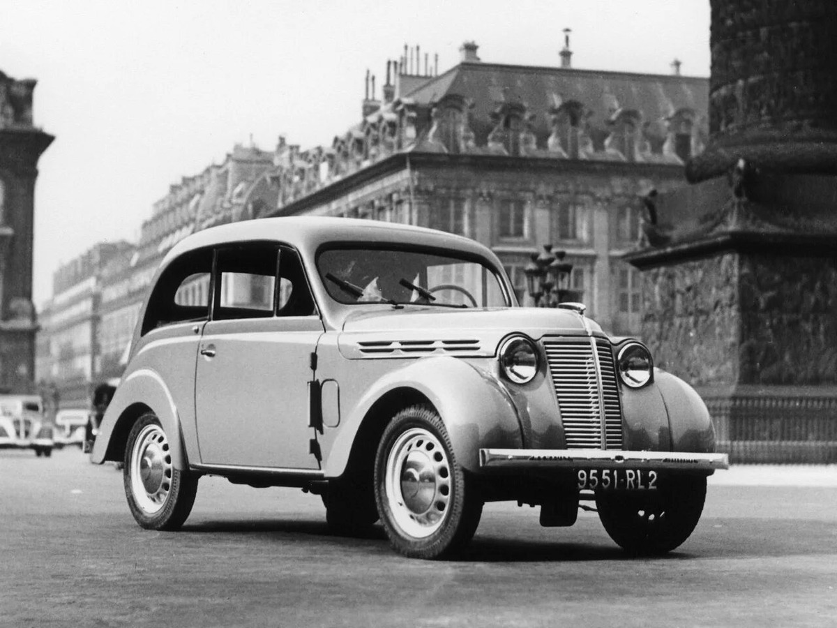 Renault 4cv