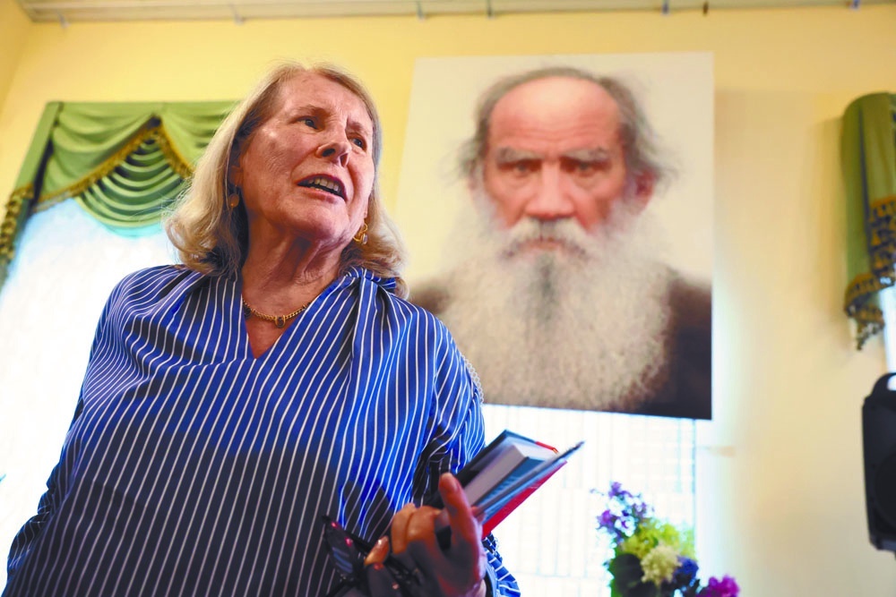    Марта Альбертини: Хочу больше знать про писателей, живших в 20-х, когда Толстые покидали Россию. / Олеся Курпяева