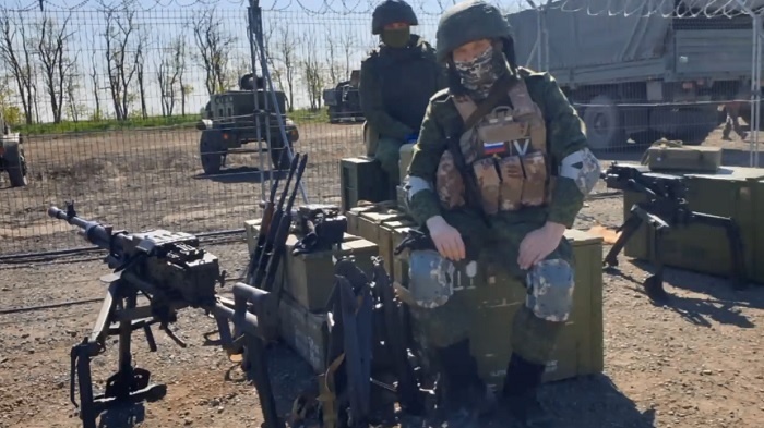 Готовы к движению. Бойцы БАРС-13 перед выездом с полигона. Май 2022 года. Фото из архивов ветеранов  Отряда