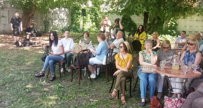    Собрались краеведы, архитекторы, общественные деятели и все, кому не безразлична история родного города. Фото:  АиФ/ Сергей ЮРЬЕВ