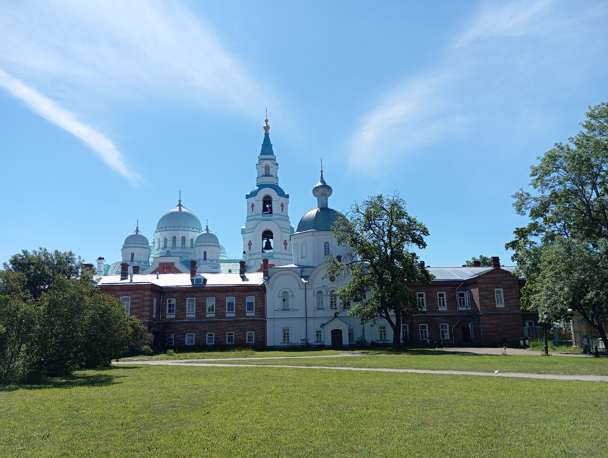 Валаам. Вид на Спасо-Преображенский собор. Личное фото автора