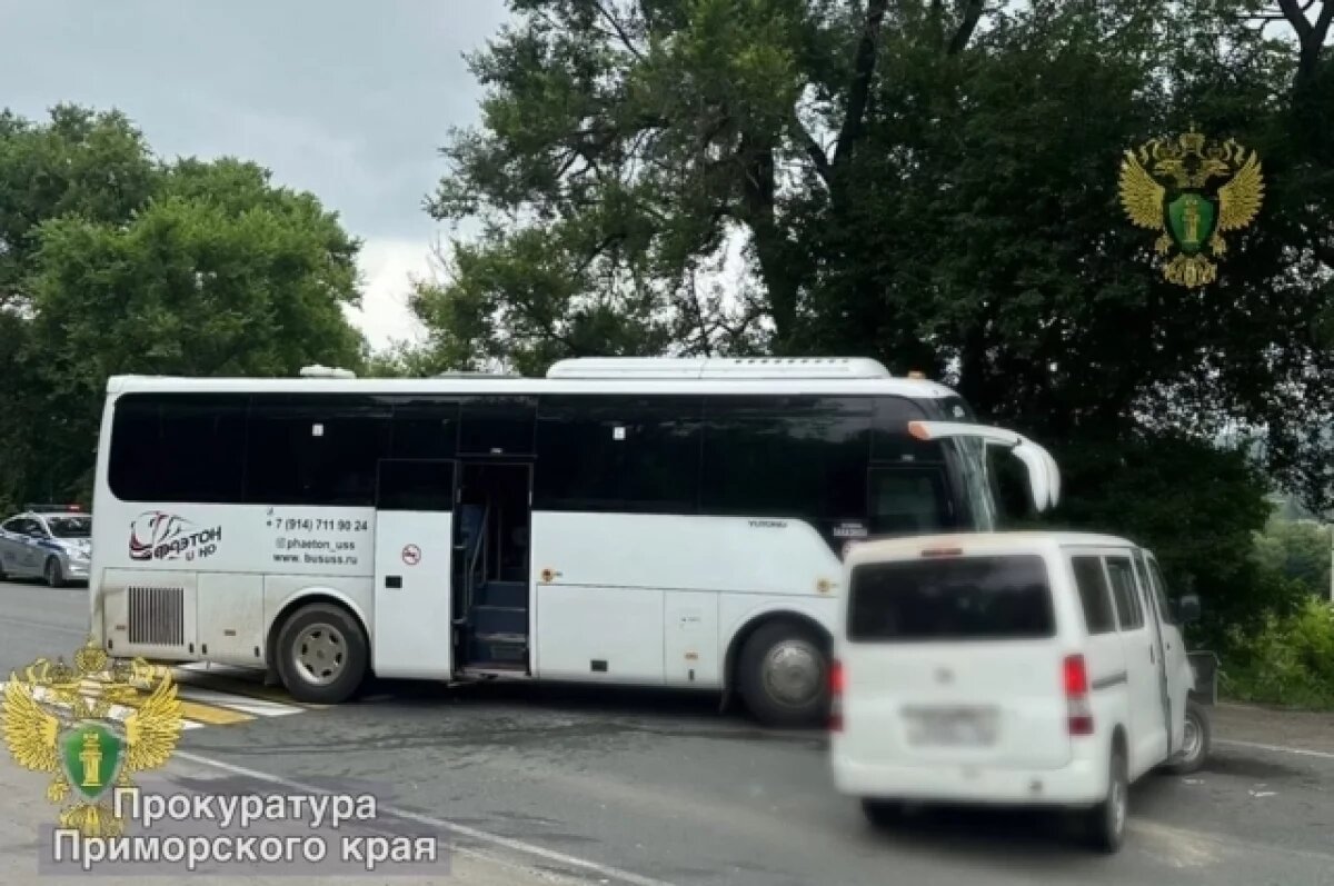    В Приморье расследуют ДТП с автобусом, в котором находилось 35 детей