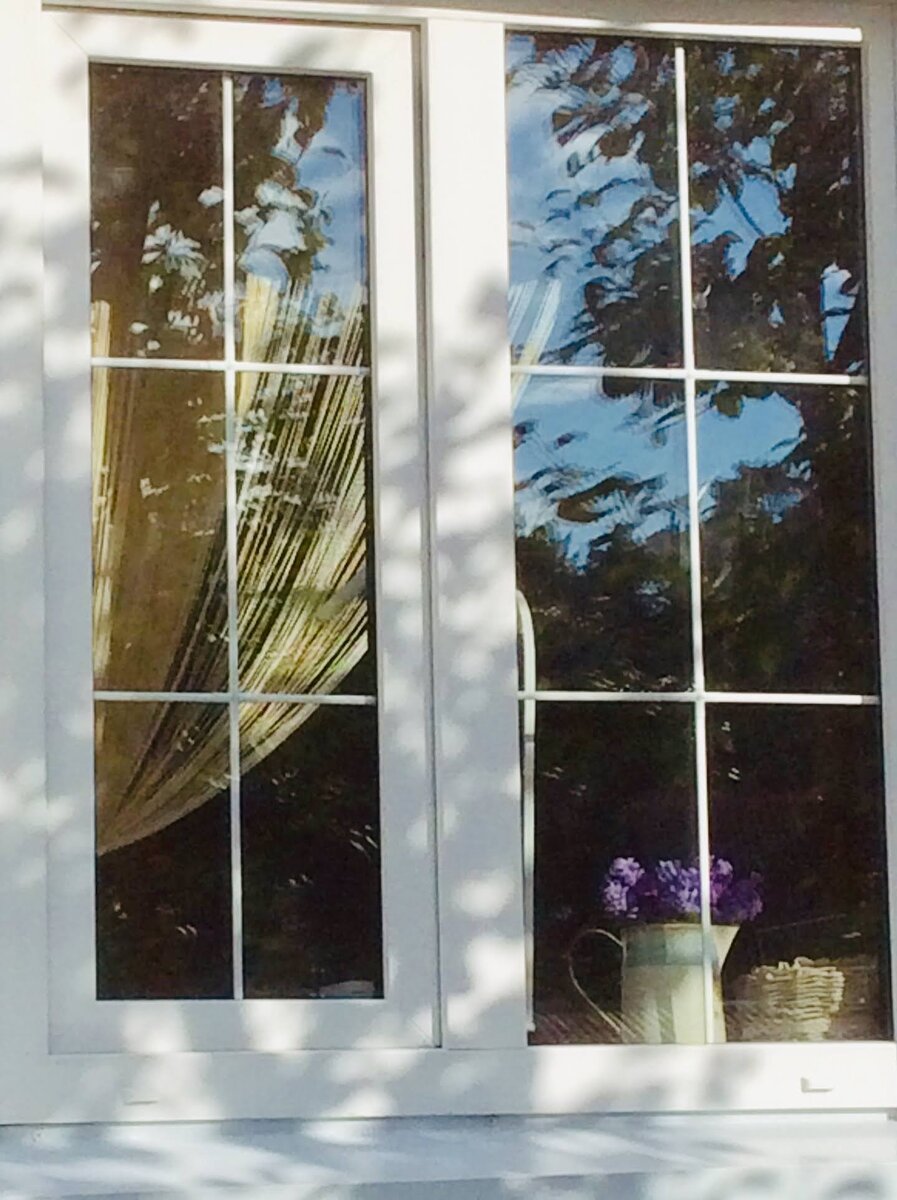 А начала я с замены окон,сразу пять и заменили на первом этаже