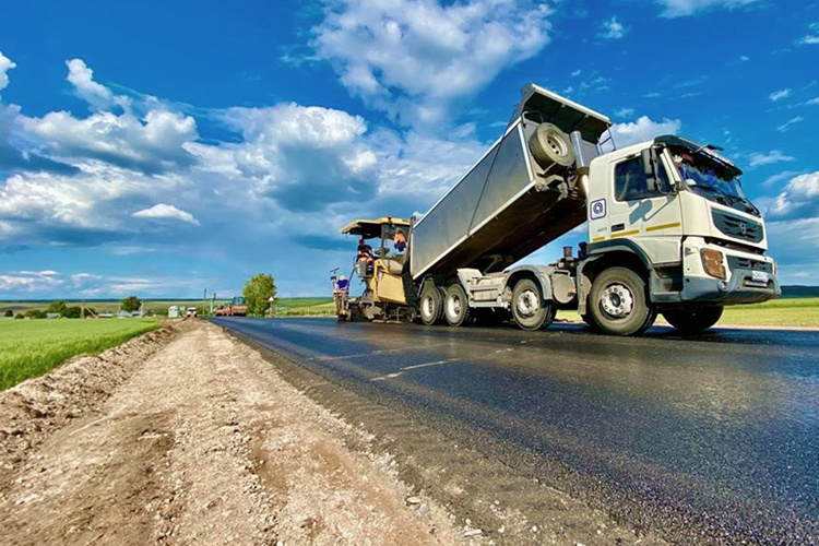    АО «Татавтодор» (1) в прошедшем квартале сработало лучше других участников закупок. Если по итогам I квартала 2024 года компания занимала лишь 18-е место, то за апрель – июнь вернула лидерство.   
Фото: mindortrans.tatarstan.ru