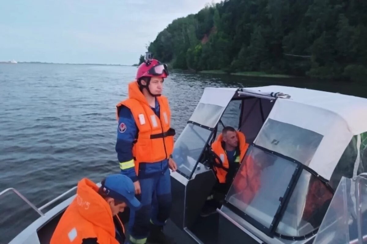    Семью из трёх человек в сломанной лодке спасли на реке Кама в Удмуртии