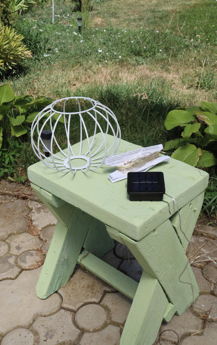 плафон всего 18 см в диаметре, но мне больше и не нужно