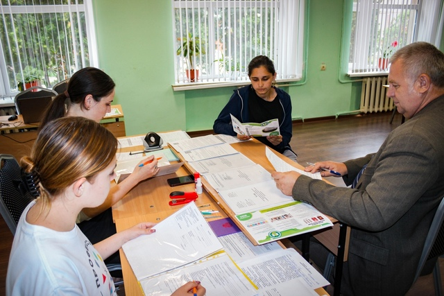 В Курской области продолжается приемная кампания в организации среднего профессионального образования, в том числе по программам федерального проекта «Профессионалитет».
