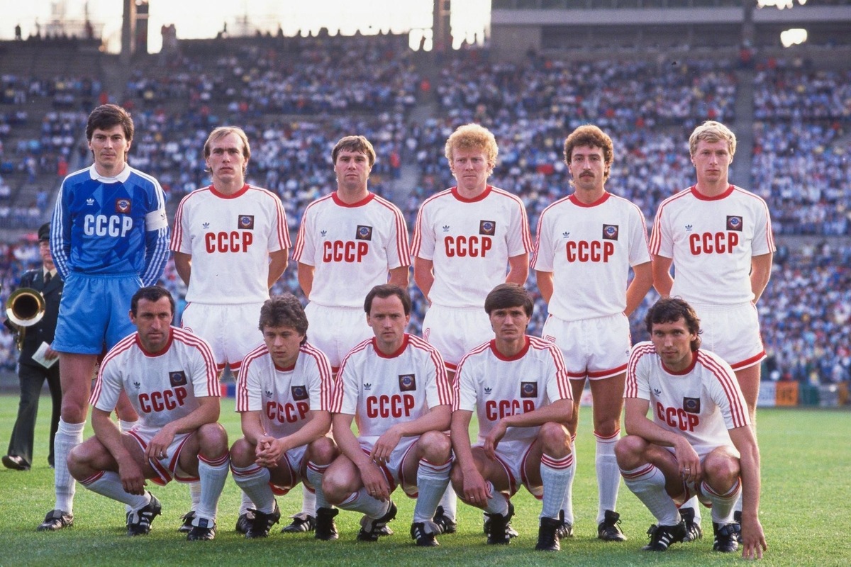 https://sport.pibig.info/uploads/posts/2023-04/1681392161_sport-pibig-info-p-luchshie-komandi-sssr-po-futbolu-instagram-78.jpg