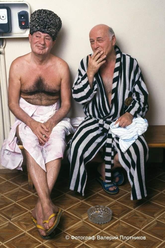 Махмуд Эсамбаев и артист Арчил Гомиашвили. Фото Валерия Плотникова.