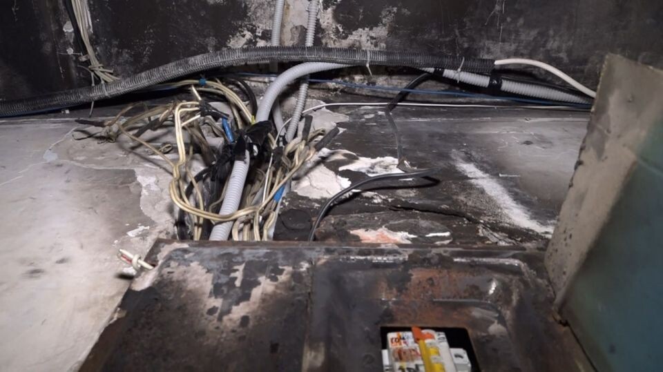    Провода. Электрика. Источник: Толк