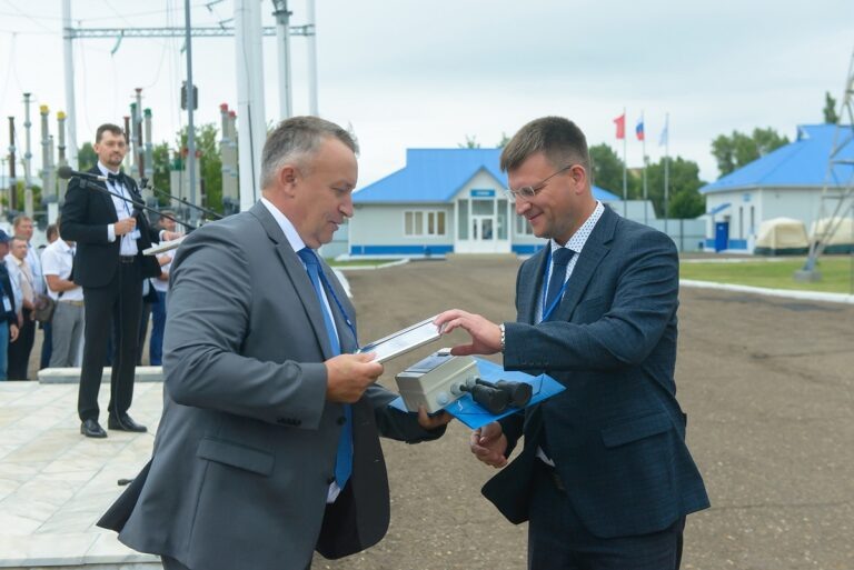    Виктор Кажаев выразил благодарность коллегам из регионов присутствия «Россети Волга» Марина Шарт