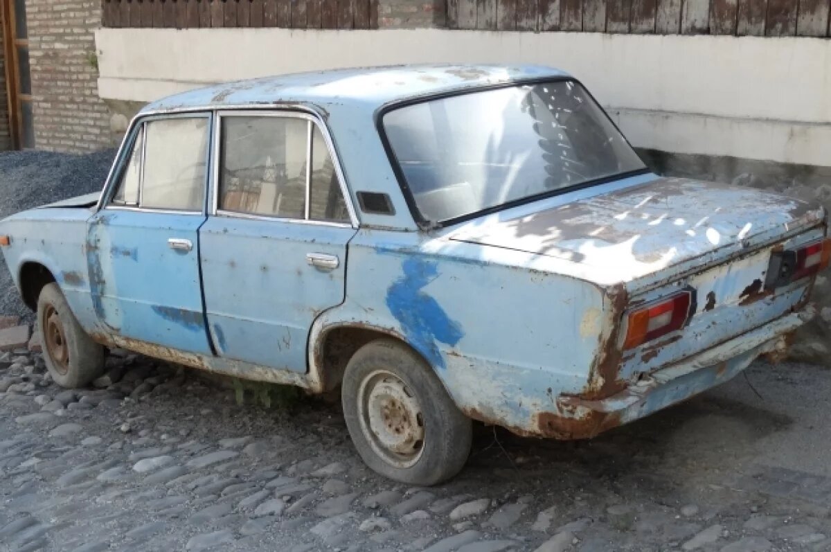    Власти Новосибирска дали владельцам брошенных автомобилей неделю