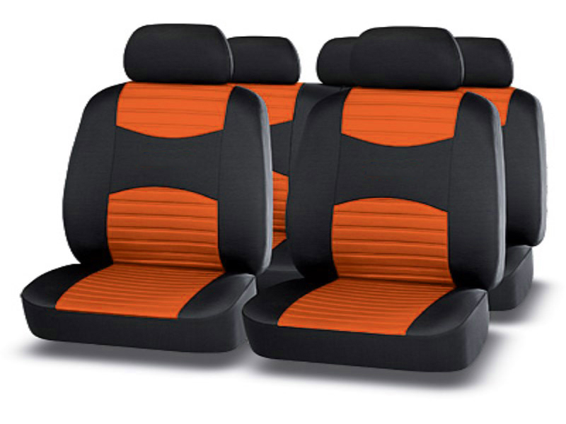 Выбор и заказ защитных чехлов

Понятно, что для начала стоит определиться, какие нужны защитные накидки, а также поинтересоваться об основных параметрах выбора.

Модельные

Вид чехлов на кресла, которые, как правило, шьются для какой-то конкретной марки автомобиля, выпущенного в определенном году. Одеваются они легко, ровно и плотно облегают кресло, имеют длительный срок эксплуатации. Объясняется это тем, что крупные производители при пошиве таких изделий применяют лекала, которые используются на автомобильных заводах.

Универсальные

По цене обойдутся дешевле, чем модельные, и это, пожалуй, их единственное преимущество. При установке они неплотно облегают сидения и часто образуют складки. Правда, при наличии определенных навыков можно попробовать сделать более точную подгонку по форме.

Если эти изделия заказываются через интернет, то очень важно выбрать проверенного производителя, имеющего хорошую репутацию. При покупке в ателье – убедиться, что изделия идут с гарантией, чтобы при необходимости их можно было без проблем обменять.