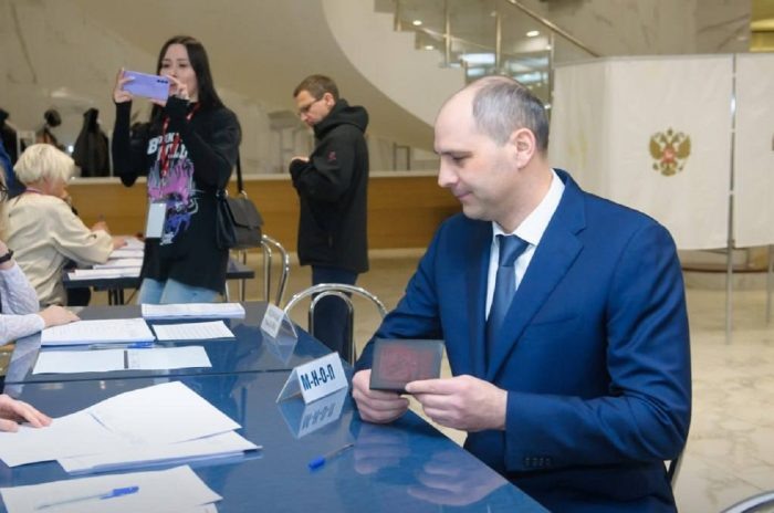 В Оренбургской области началась вторая фаза кампании по выборам губернатора. Кандидаты собрали подписи и прошли регистрацию.-2