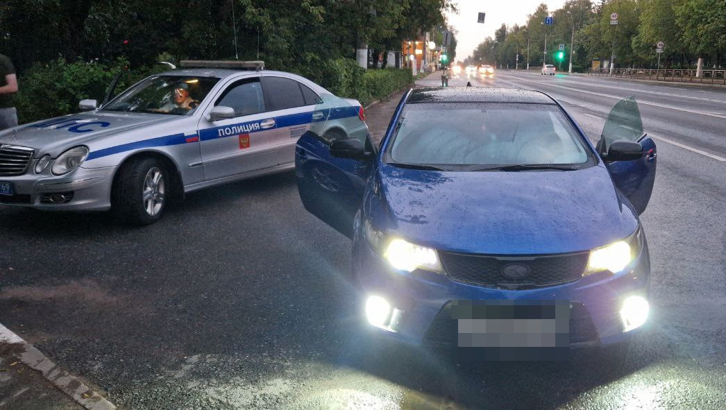 На дорогах Твери с 8 по 14 июля сотрудники Госавтоинспекции снова проверяли светопропускаемость стёкол автомобилей.