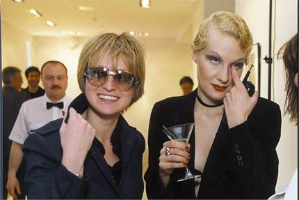 Фотограф Нина Гомиашвили и актриса Рената Литвинова на открытии бутика In Vogue. 