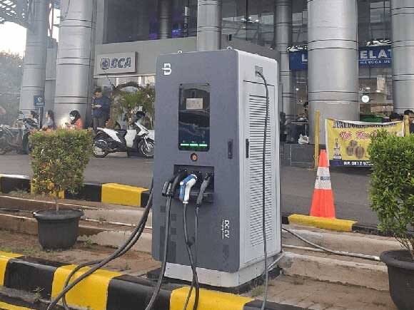 Индустрия электромобилей во всем мире неуклонно растет.-7