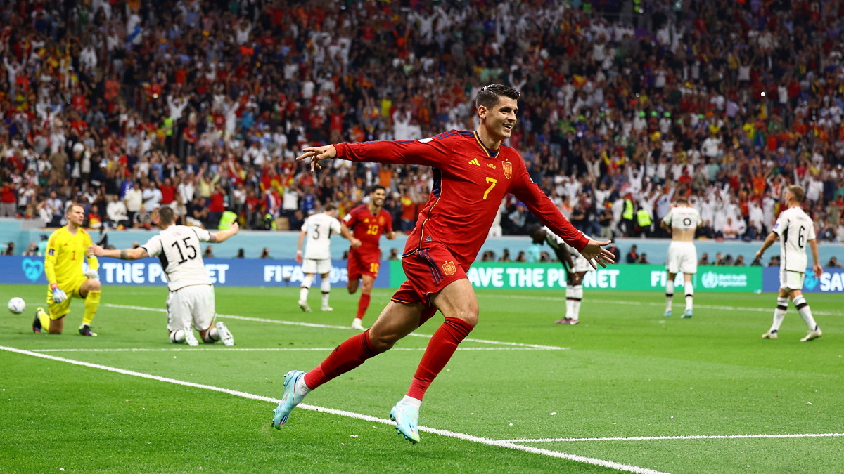    Первый гол в матче Испания - Германия забил Альваро Мората. Фото: REUTERS
