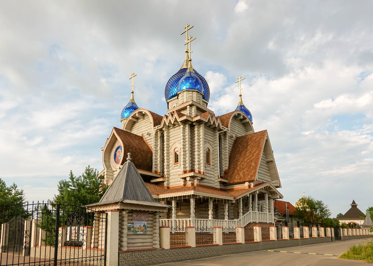 Одинцовский район. Деревня Бушарино. Казанская церковь.