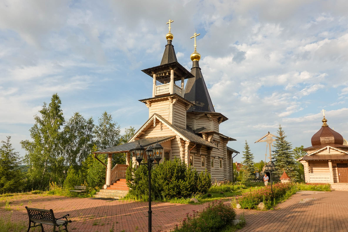 Михаило-Архангельская церковь.