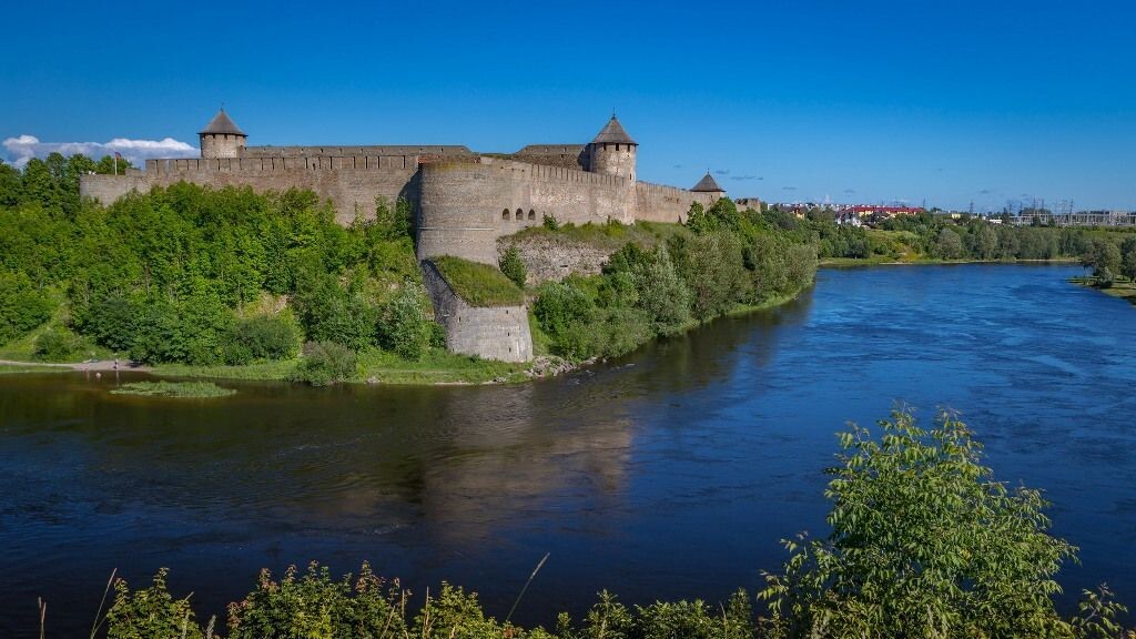     Река Нарва. Источник: commons.wikimedia.org Автор фото: Vadim Tolbatov