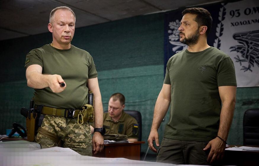    «Причина в США, а не Сырском»: Зеленский заступился за главкома ВСУ