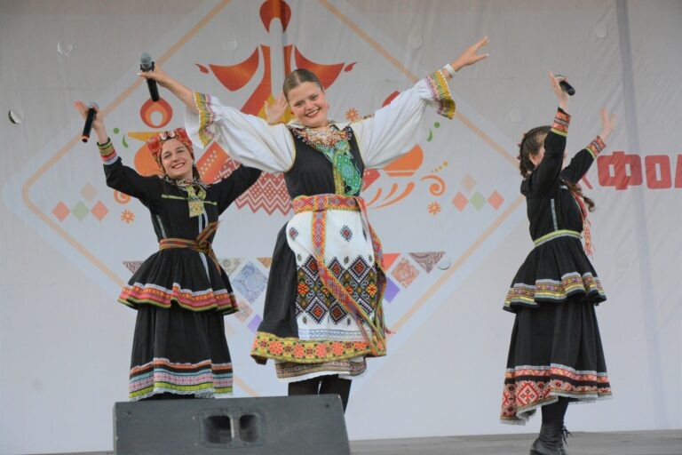    21 июля в Бузулукском бору пройдет III культурно-этнографический фестиваль «ФольклОрь» Марина Шарт