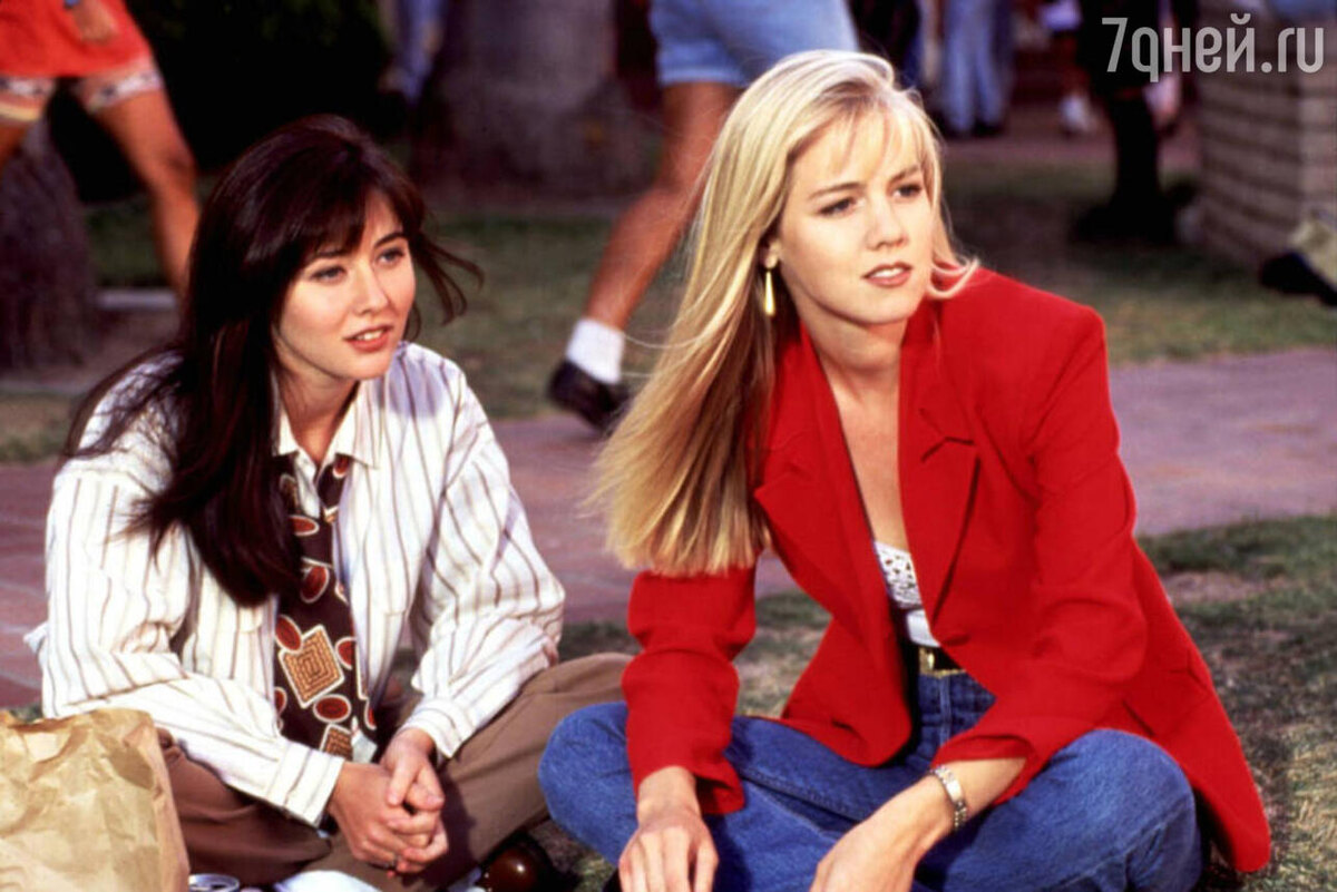    «Беверли-Хиллз 90210», 1990 — 2000 кадр из сериала