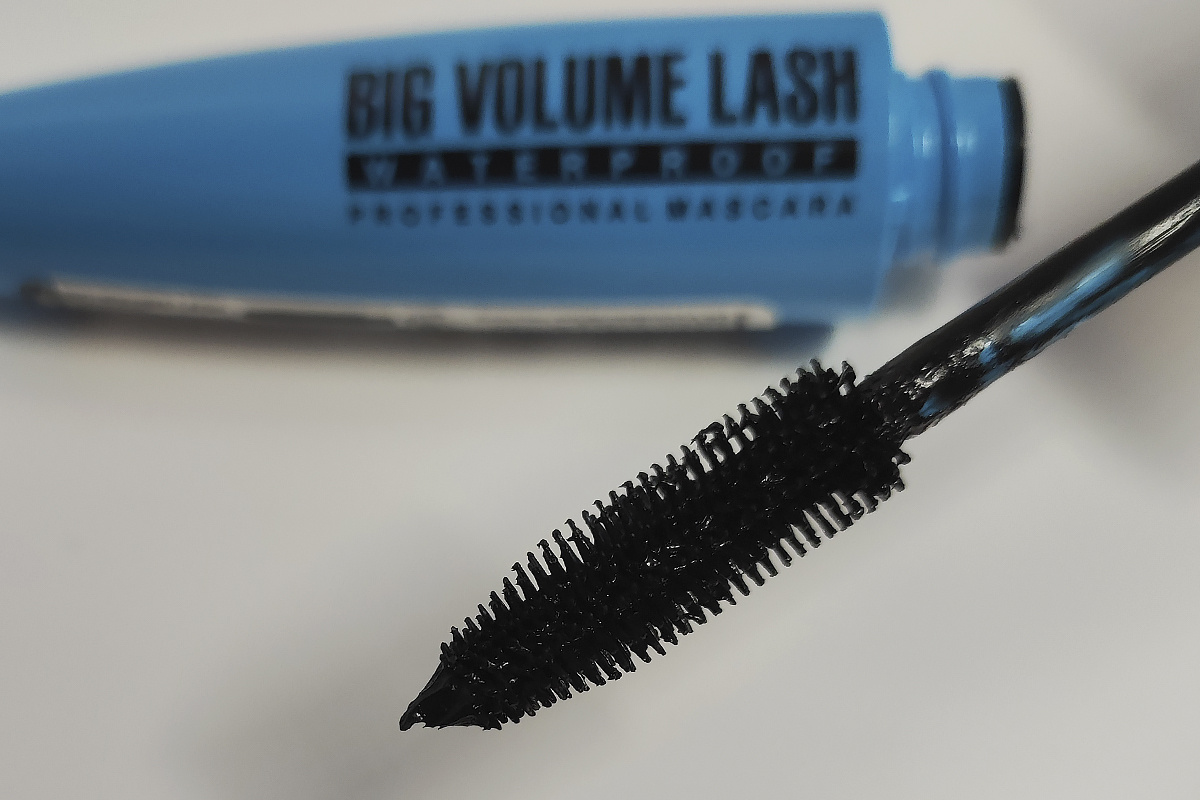 тушь Eveline для ресниц Big Volume Lash, щеточка