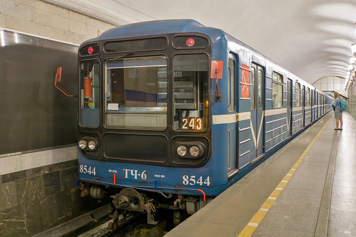 «Номерной» в петербургском метро. Фото: Константин Чистяков.