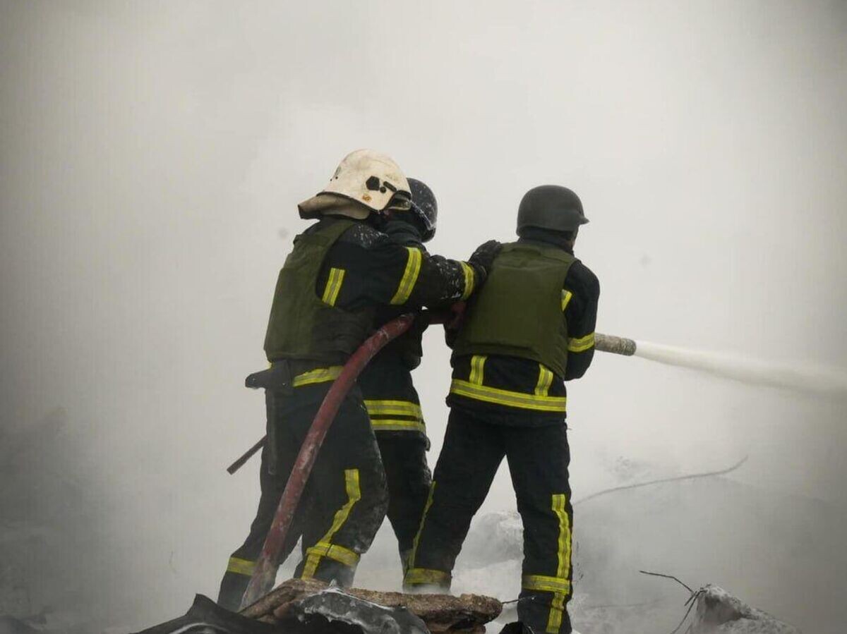    Пожарные на месте удара в Одесской области© Фото : ГСЧС Украины