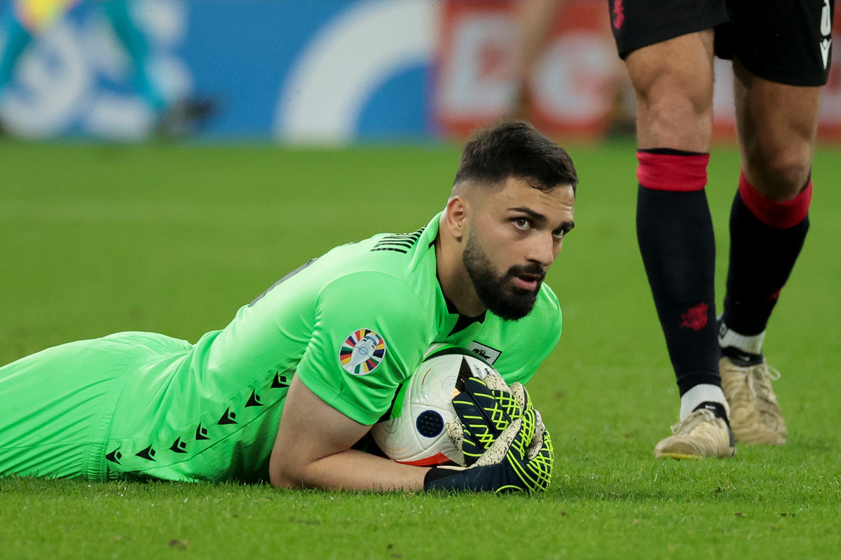 Австрия польша отборочный матч 2004. Роналду в португалии 2023. Футбольный матч аргентина португалия. Отборочные матчи на евро 2024. Матчи евро 2024 26 июня.